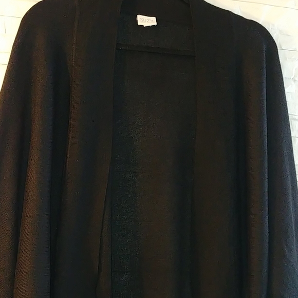 Black Batwing Open Cardigan - Picture 2 of 5